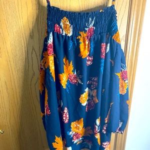 This is a mid sleeve that hangs off your shoulders with a trap